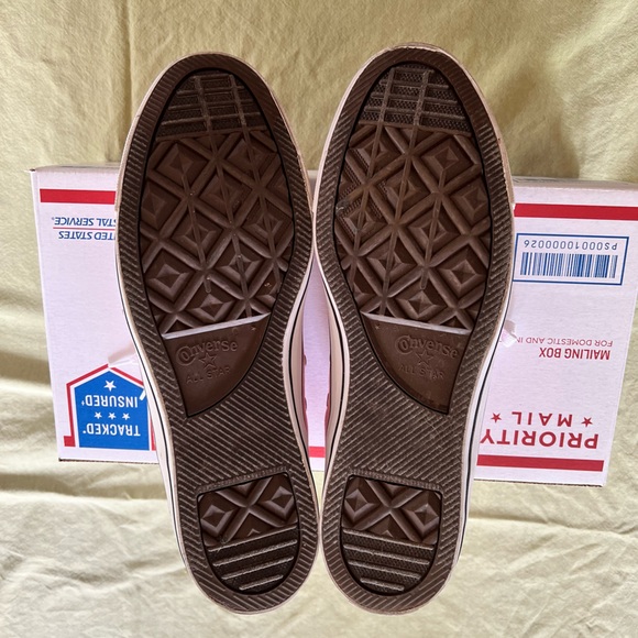 Pink Converse All Star low tops in excellent condition Men’s 10.5 - Picture 5 of 6